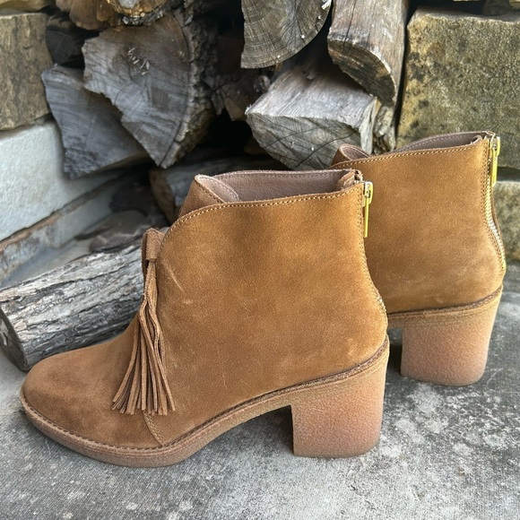 UGG Corin Chestnut leather suede ankle Boots with Fringe & back zip Sz-8. N - Picture 4 of 12